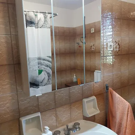 Holiday home Luketovi Kostanjevica na Krasu
