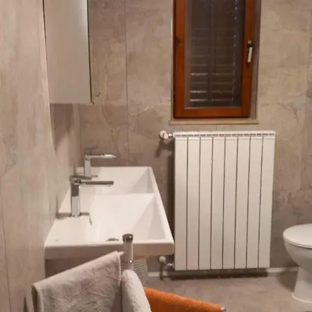 Luketovi Kostanjevica na Krasu